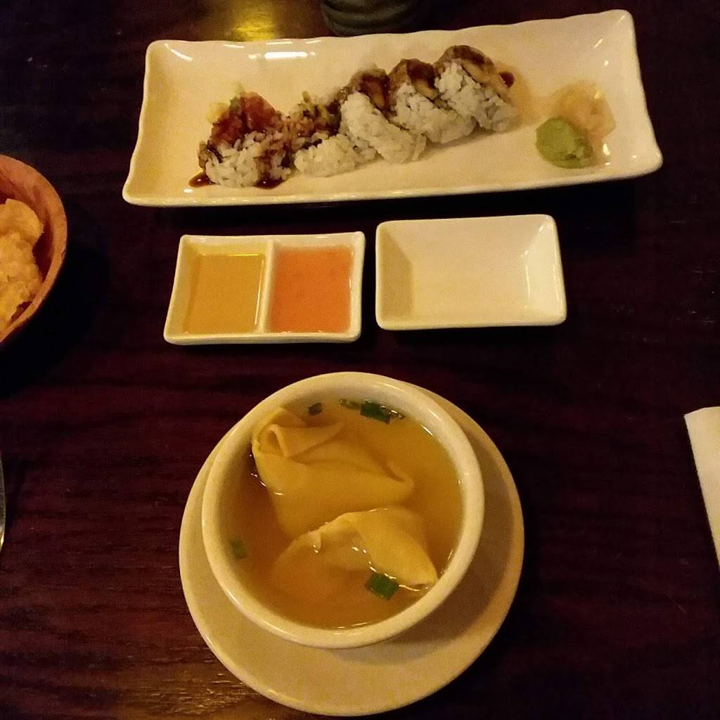 Crazy Sushi | restaurant | 1837 Chestnut St, Philadelphia, PA 19103, USA | 2159880398 OR +1 215-988-0398