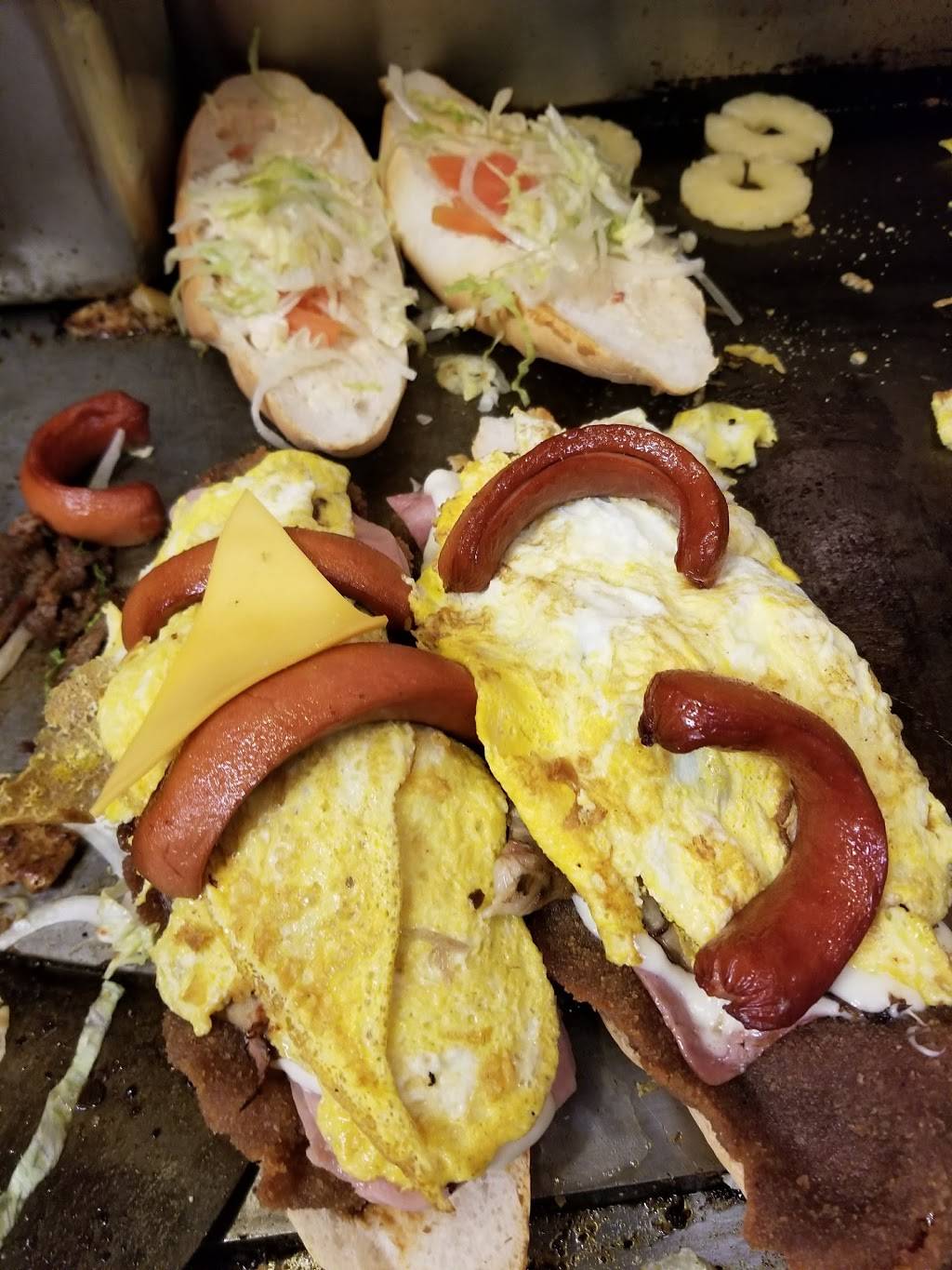 Doña Torta Chilanga | restaurant | 2152 W Cermak Rd, Chicago, IL 60608, USA | 7739273497 OR +1 773-927-3497