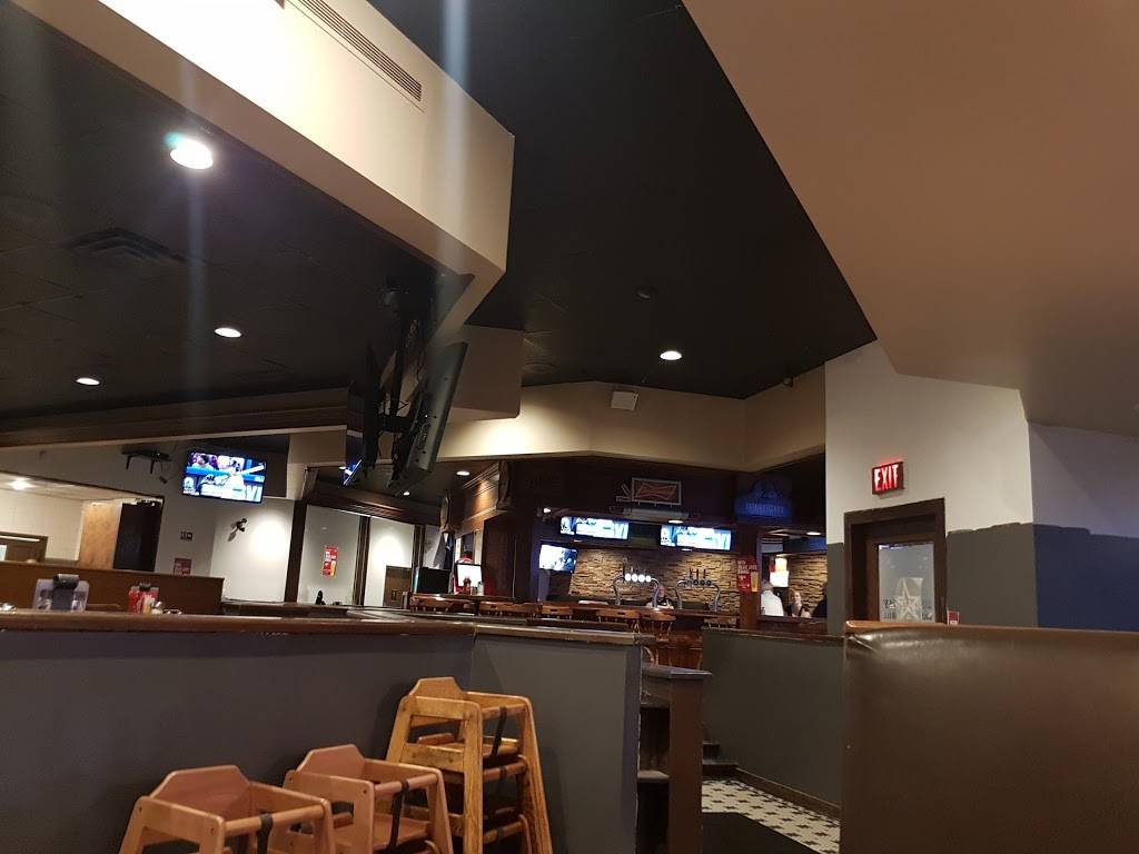 Broadway Bar & Grill | restaurant | 1896 Prince of Wales Dr, Nepean, ON K2C 3J7, Canada | 6132247004 OR +1 613-224-7004