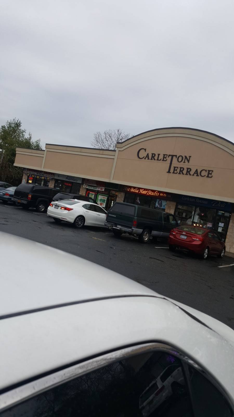 Francescos | restaurant | 64 Carleton Ave C, Islip Terrace, NY 11752, USA | 6316175701 OR +1 631-617-5701