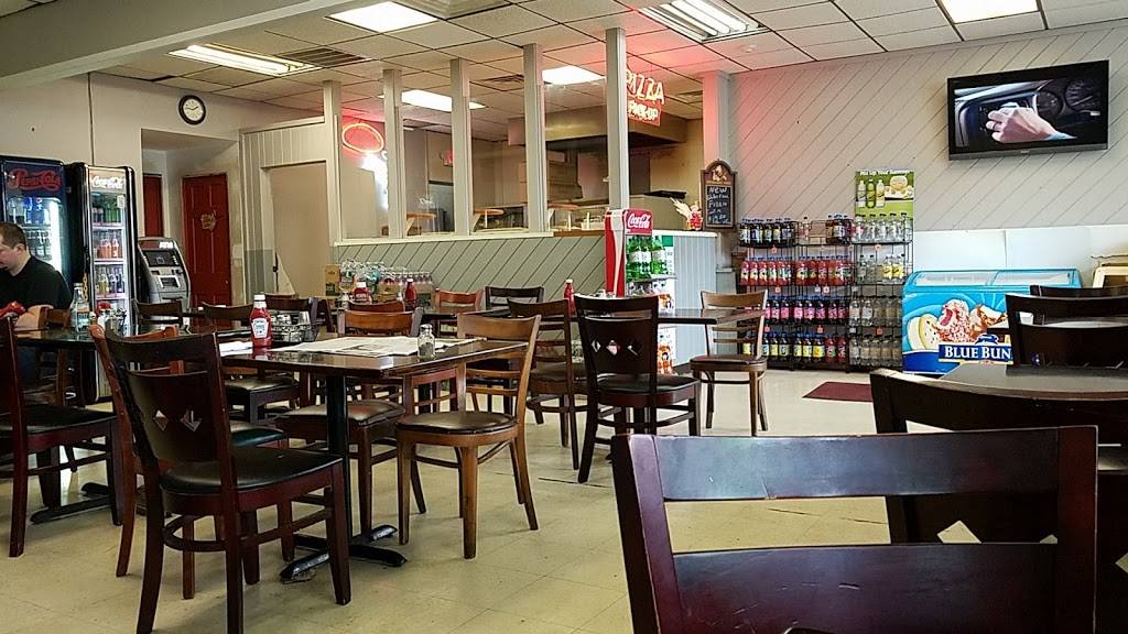 Hometown Deli & Pizzeria | restaurant | 812 NY-52, Fishkill, NY 12524, USA | 8458969730 OR +1 845-896-9730