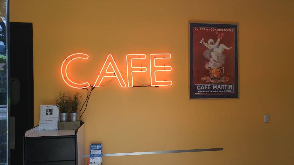 Cafe Valentino‎ | meal delivery | 3601 W Olive Ave, Burbank, CA 91505, USA | 8188434378 OR +1 818-843-4378