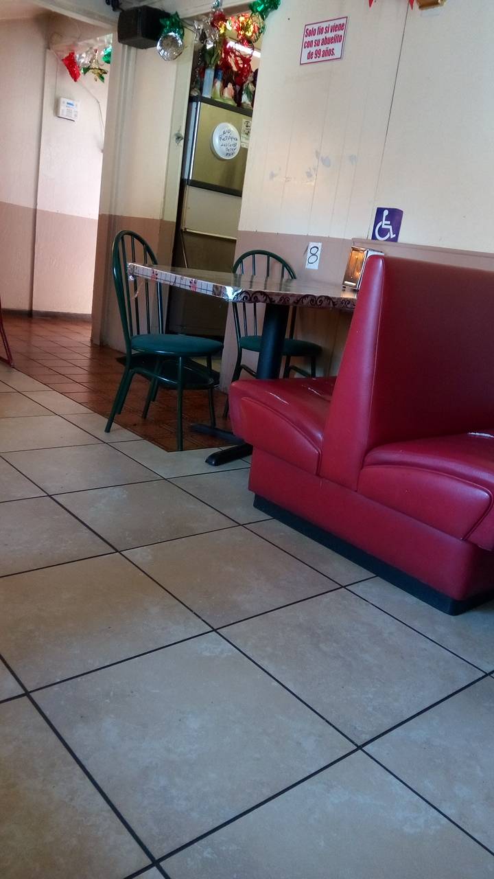 El Chilaquil | restaurant | 1140 N Chestnut Ave, Fresno, CA 93702, USA | 5592891458 OR +1 559-289-1458