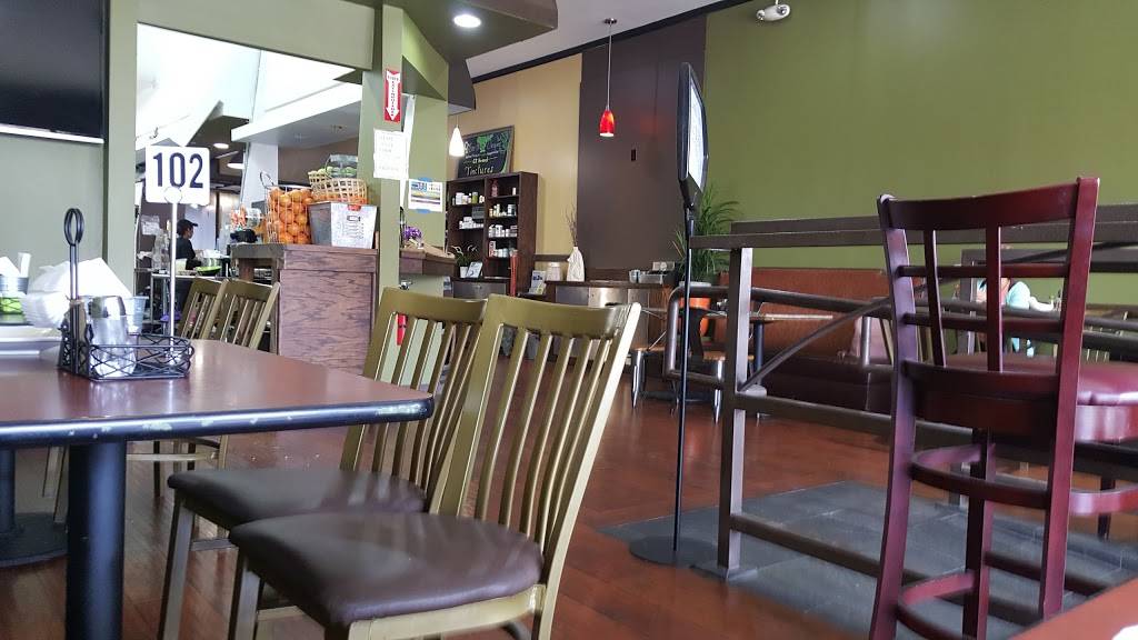 Auras Family Restaurant & Juice Bar | restaurant | 18401 Sherman Way, Reseda, CA 91335, USA | 8187571400 OR +1 818-757-1400