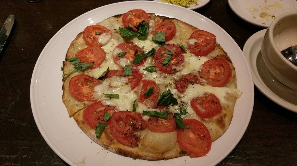 Carrabbas Italian Grill | restaurant | 1811 Tamiami Trail, Port Charlotte, FL 33948, USA | 9417435299 OR +1 941-743-5299