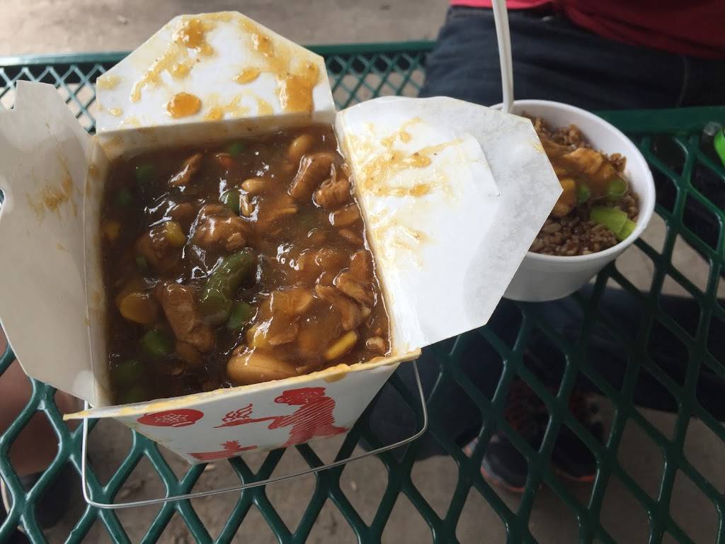 Chongs Chop Suey | restaurant | 1101 E 7th St, Alton, IL 62002, USA | 6184652869 OR +1 618-465-2869