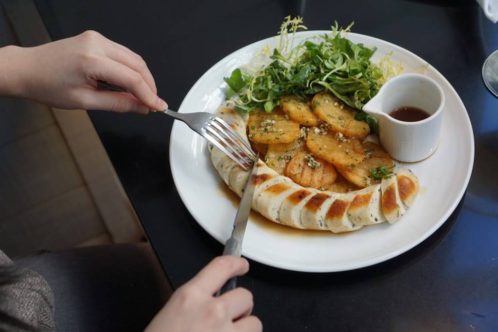 Le Coq Rico | restaurant | 30 E 20th St, New York, NY 10003, USA | 2122677426 OR +1 212-267-7426