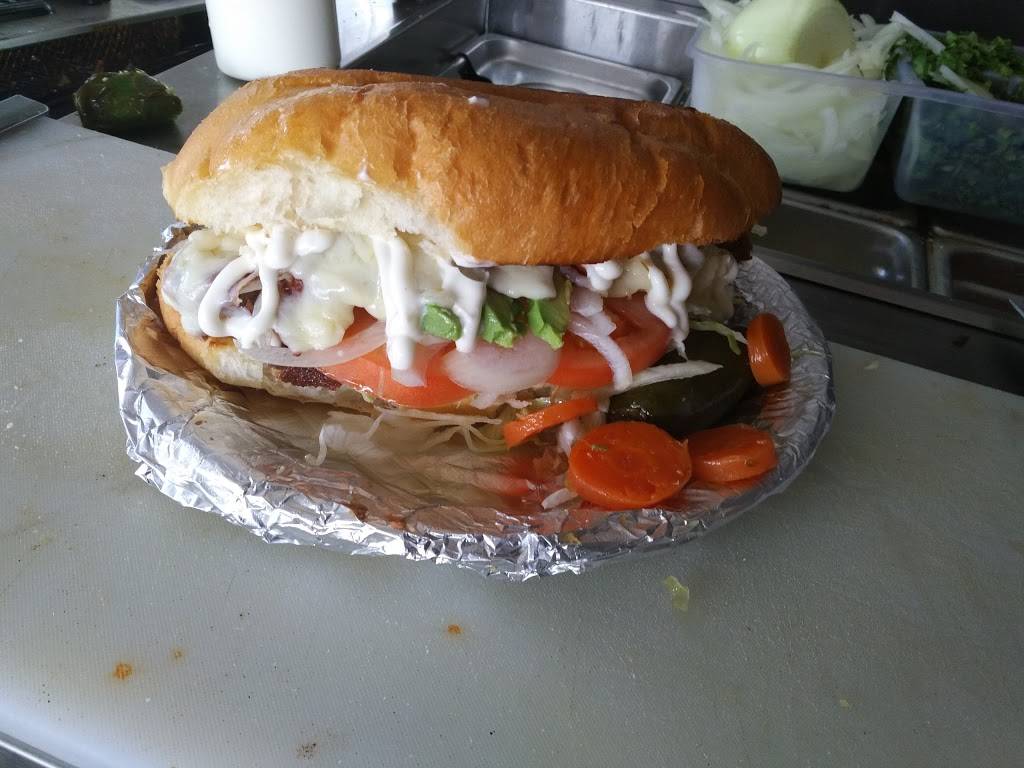 Antojitos Mexicanos La Guera | restaurant | 8624 FM812, Austin, TX 78719, USA | 5127651953 OR +1 512-765-1953