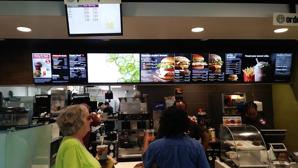 McDonalds | cafe | 4705 E 10th St, Indianapolis, IN 46201, USA | 3173560794 OR +1 317-356-0794