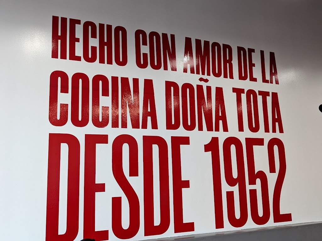 Gorditas Dona Tota | restaurant | 2230 SE Military Dr #102, San Antonio, TX 78223, USA | 2104515258 OR +1 210-451-5258