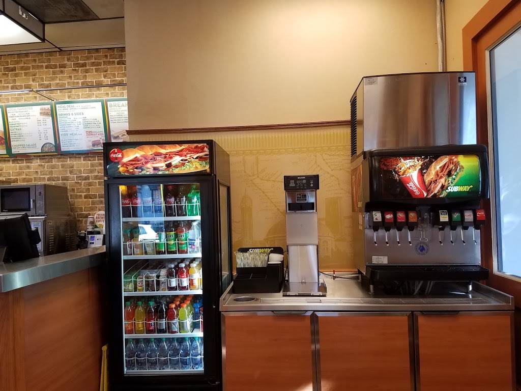 Subway | meal takeaway | 1125 2nd St, Sacramento, CA 95814, USA | 9164477833 OR +1 916-447-7833