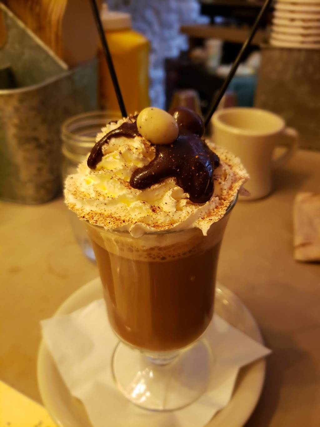 Mud Street Cafe Annex | restaurant | 28 S Main St, Eureka Springs, AR 72632, USA | 4792535399 OR +1 479-253-5399