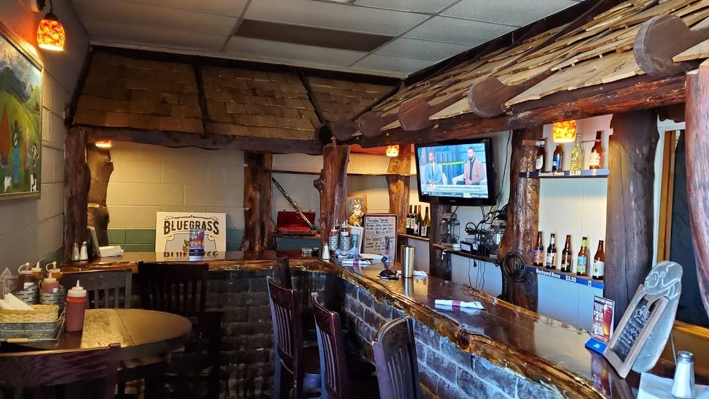 Bluegrass BBQ | restaurant | 609 Snidow St, Pembroke, VA 24136, USA | 5406262271 OR +1 540-626-2271