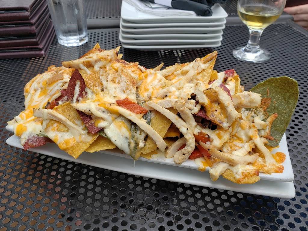 Tin Cup Sports Grill | restaurant | 1831 Walkers Line, Burlington, ON L7M 0H6, Canada | 9053157727 OR +1 905-315-7727