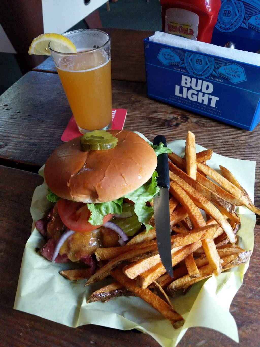 Relief Pitcher | restaurant | 2795 S Roosevelt Dr, Seaside, OR 97138, USA | 5037389801 OR +1 503-738-9801