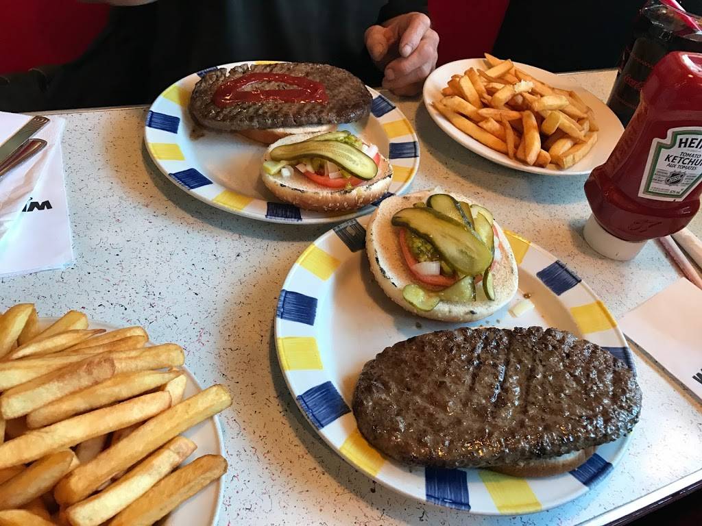 Wimpys Diner | restaurant | 3555 St Clair Ave E, Scarborough, ON M1K 1L6, Canada | 4162619584 OR +1 416-261-9584