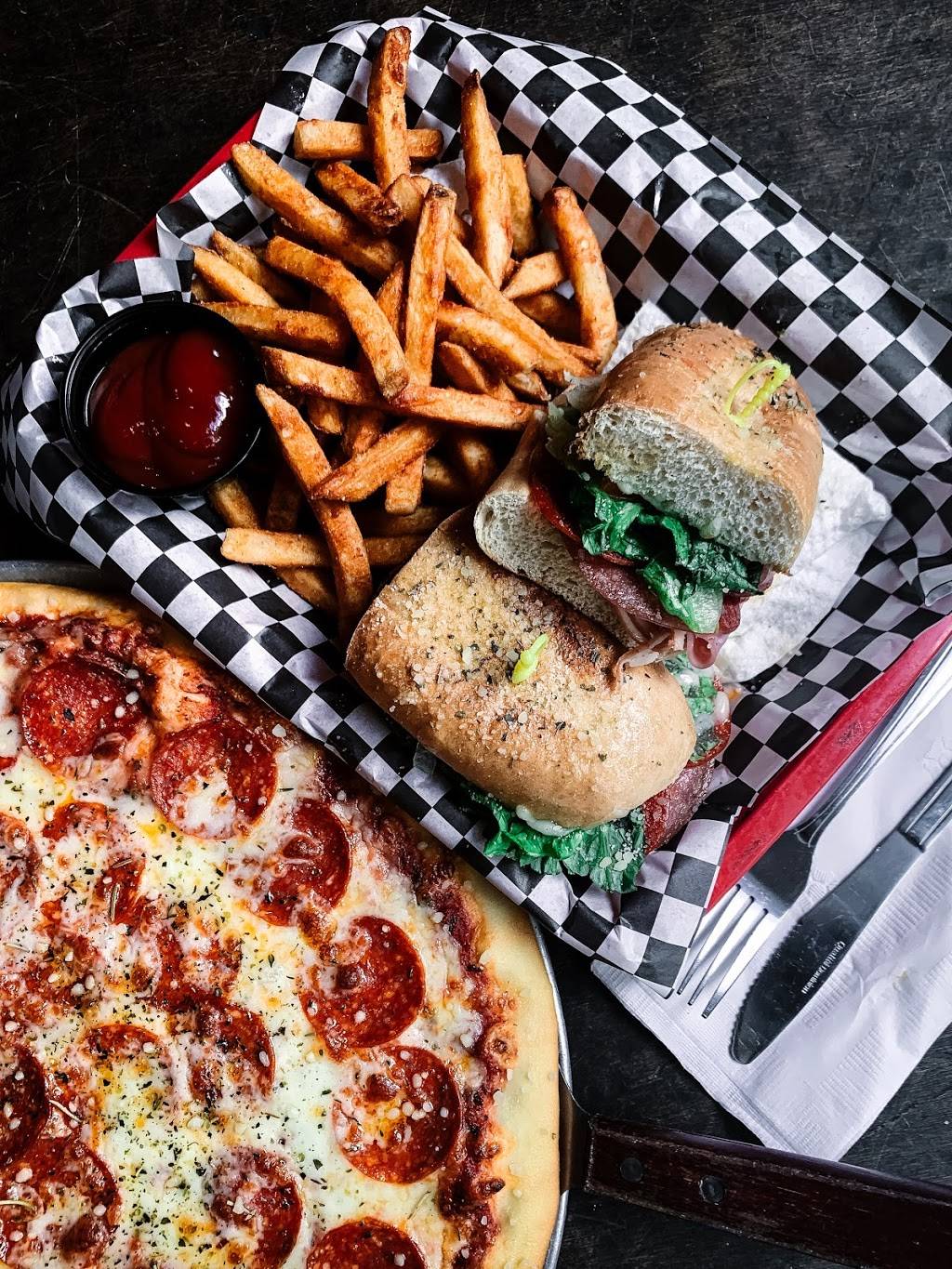 Little Italys Pizza & Pints | restaurant | 1924 11th Ave S, Birmingham, AL 35205, USA | 2052245775 OR +1 205-224-5775