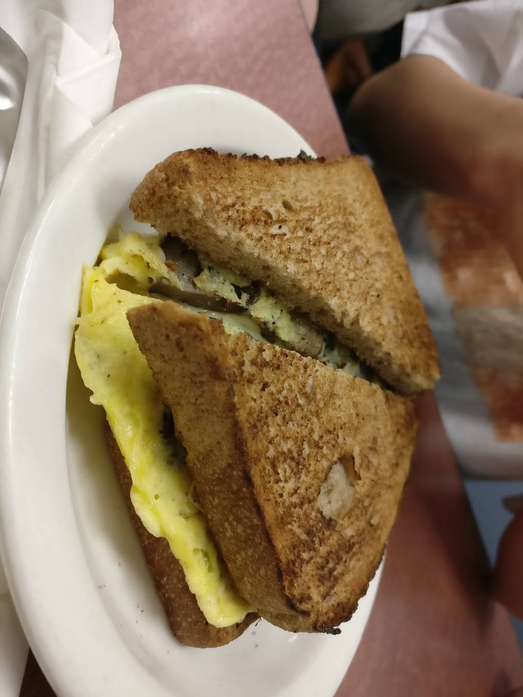 Sally and Bob’s | restaurant | 10 N Main St, West Hartford, CT 06107, USA | 8602365392 OR +1 860-236-5392