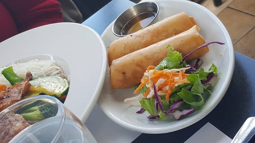 La Perle Vietnamienne | restaurant | 2020 Boulevard des Laurentides, Vimont, QC H7M 2R4, Canada | 4506689700 OR +1 450-668-9700