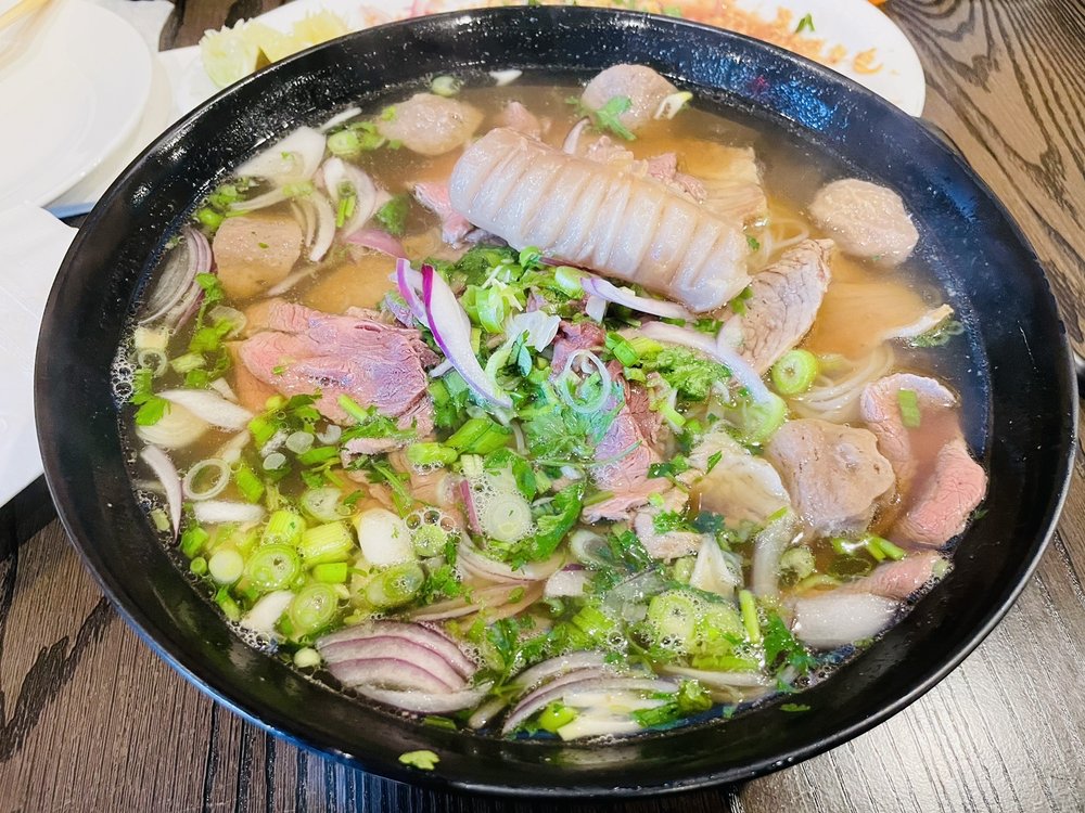 Little Vietnamese Bistro | restaurant | 422 San Mateo Ave, San Bruno, CA 94066, USA | 6505022203 OR +1 650-502-2203