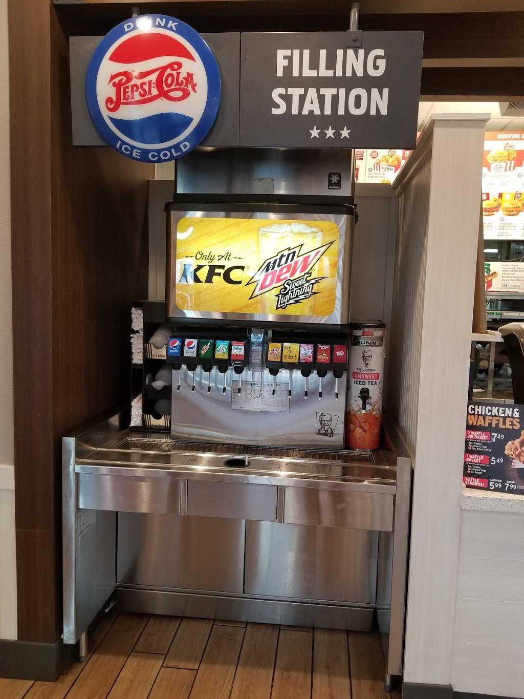 KFC | restaurant | 9230 Birch Run Rd, Birch Run, MI 48415, USA | 9896240380 OR +1 989-624-0380