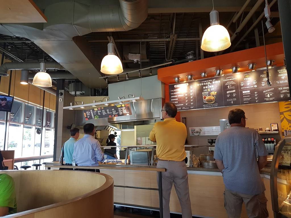 South St. Burger | restaurant | 2215 Steeles Ave W, North York, ON M3J 3N2, Canada | 4165141412 OR +1 416-514-1412