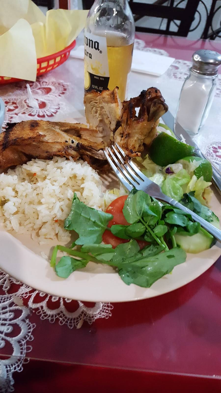 El Amanecer Salvadoreño | restaurant | 3059 W 8th St, Los Angeles, CA 90005, USA | 2133822591 OR +1 213-382-2591