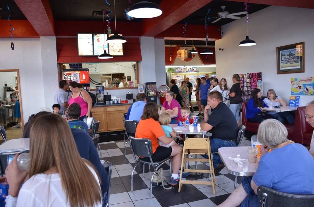 Dairy Queen | restaurant | 803 N S Central Ave, Marshfield, WI 54449, USA | 7153845558 OR +1 715-384-5558