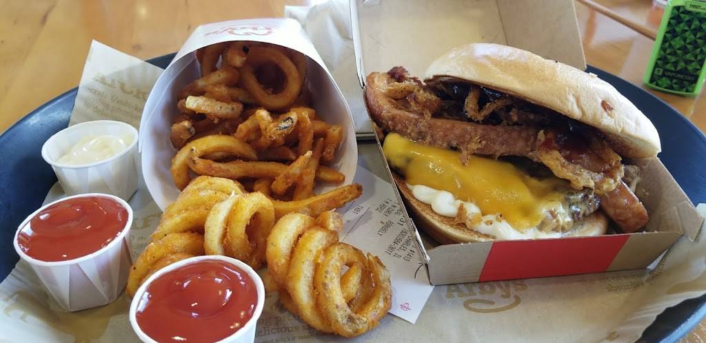 Arbys | restaurant | 1534 E Main St, St. Charles, IL 60174, USA | 6305843611 OR +1 630-584-3611