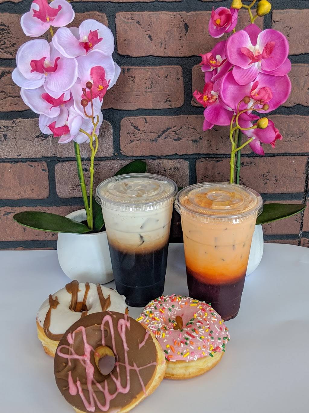 Sugarlicious | bakery | 101 E Foothill Blvd #33, Pomona, CA 91767, USA | 9092889330 OR +1 909-288-9330