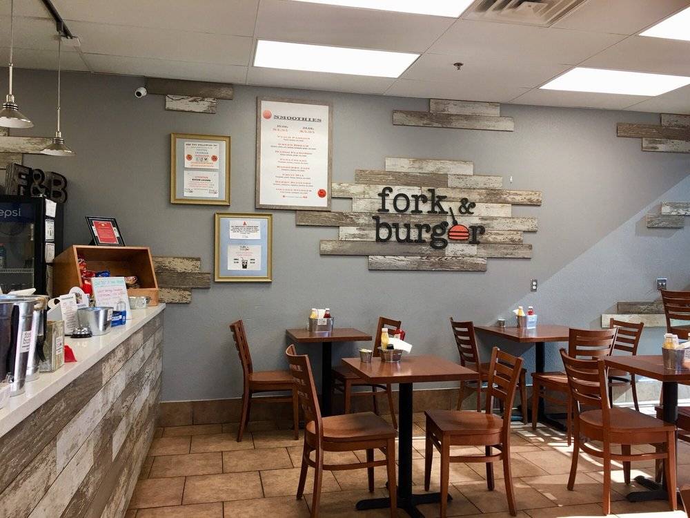 Fork & Burger | restaurant | 6280 S Valley View Blvd #100, Las Vegas, NV 89118, USA | 7024765337 OR +1 702-476-5337