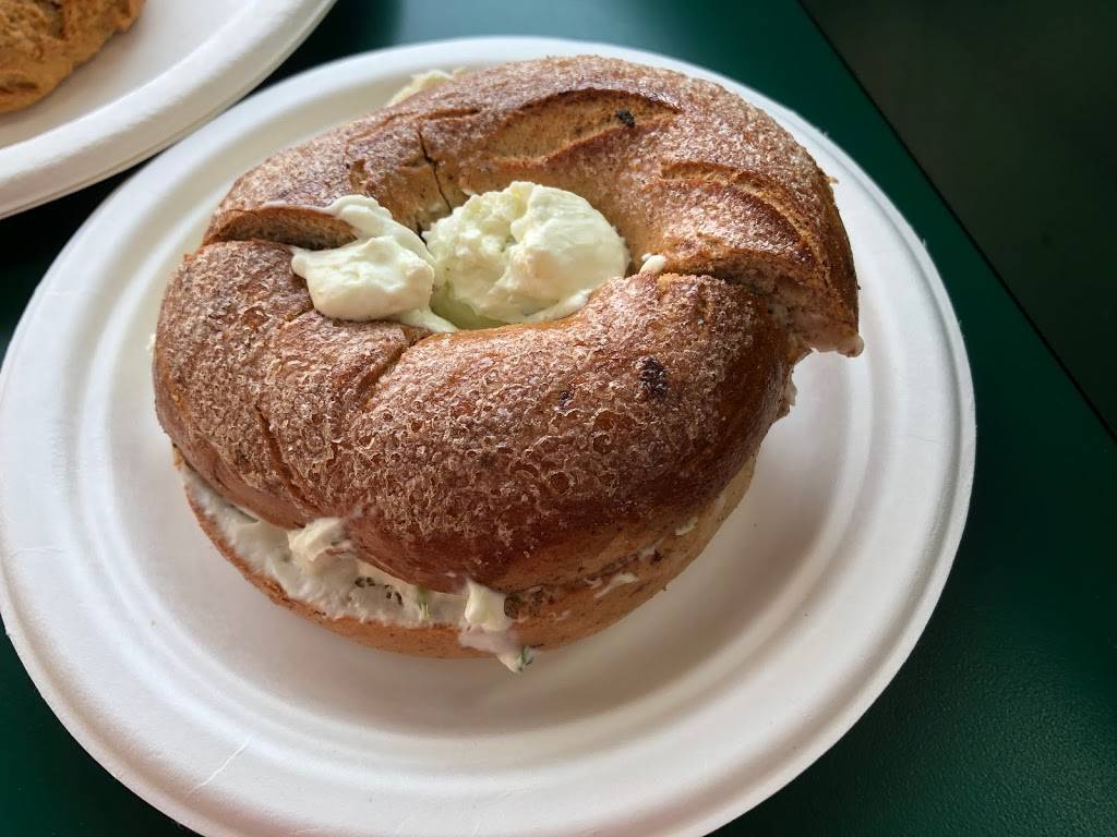 The Bagel Broker | bakery | 7825 Beverly Blvd, Los Angeles, CA 90036, USA | 3239311258 OR +1 323-931-1258