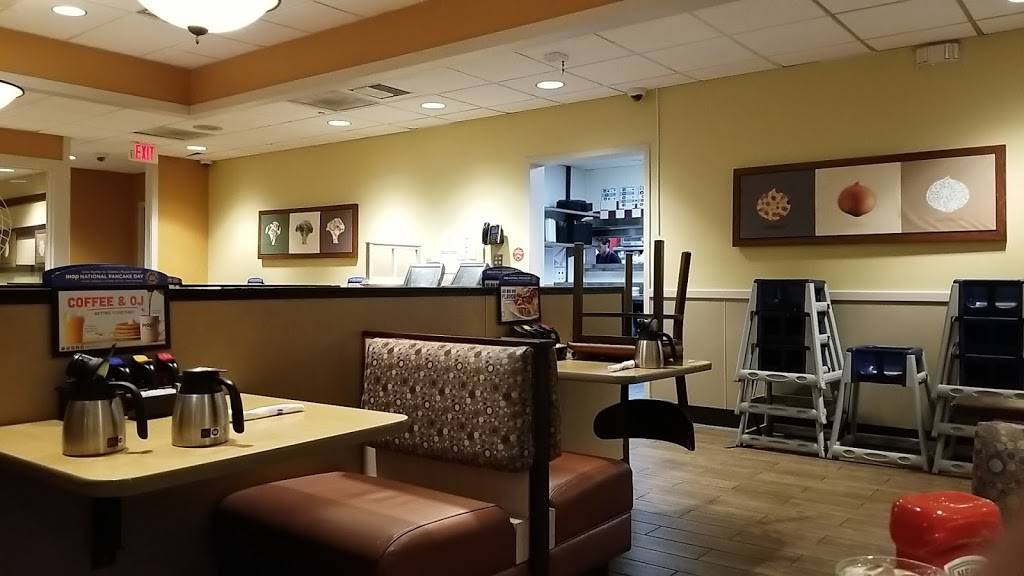 IHOP | restaurant | 3505 N Rock Rd, Wichita, KS 67226, USA | 3166308401 OR +1 316-630-8401