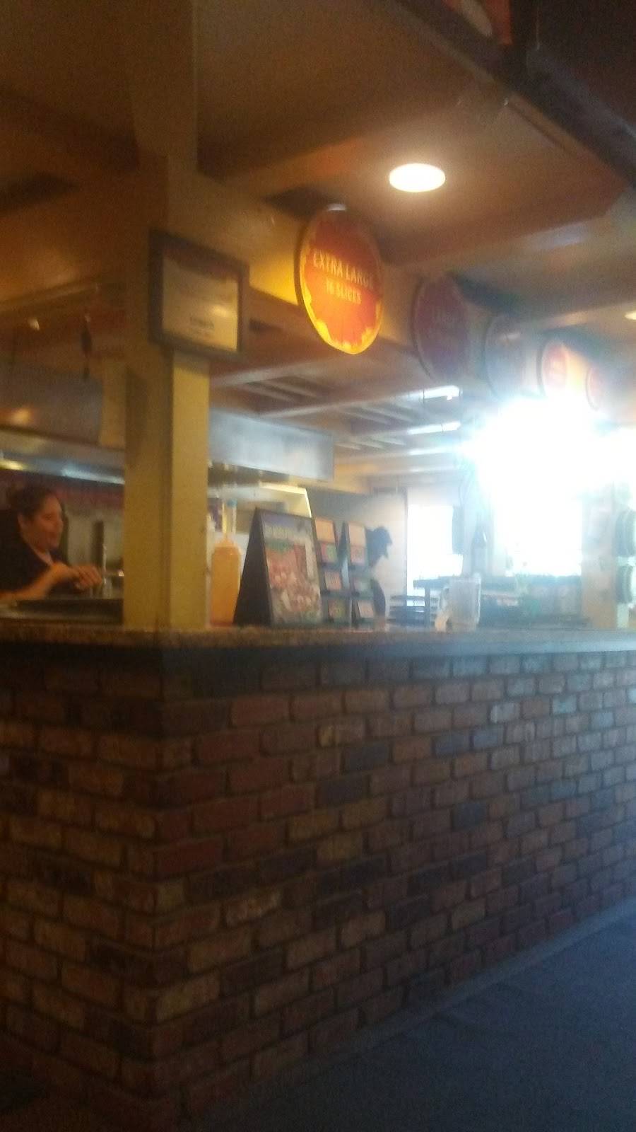 Round Table Pizza | meal delivery | 8035 San Miguel Canyon Rd, Prunedale, CA 93907, USA | 8316635500 OR +1 831-663-5500