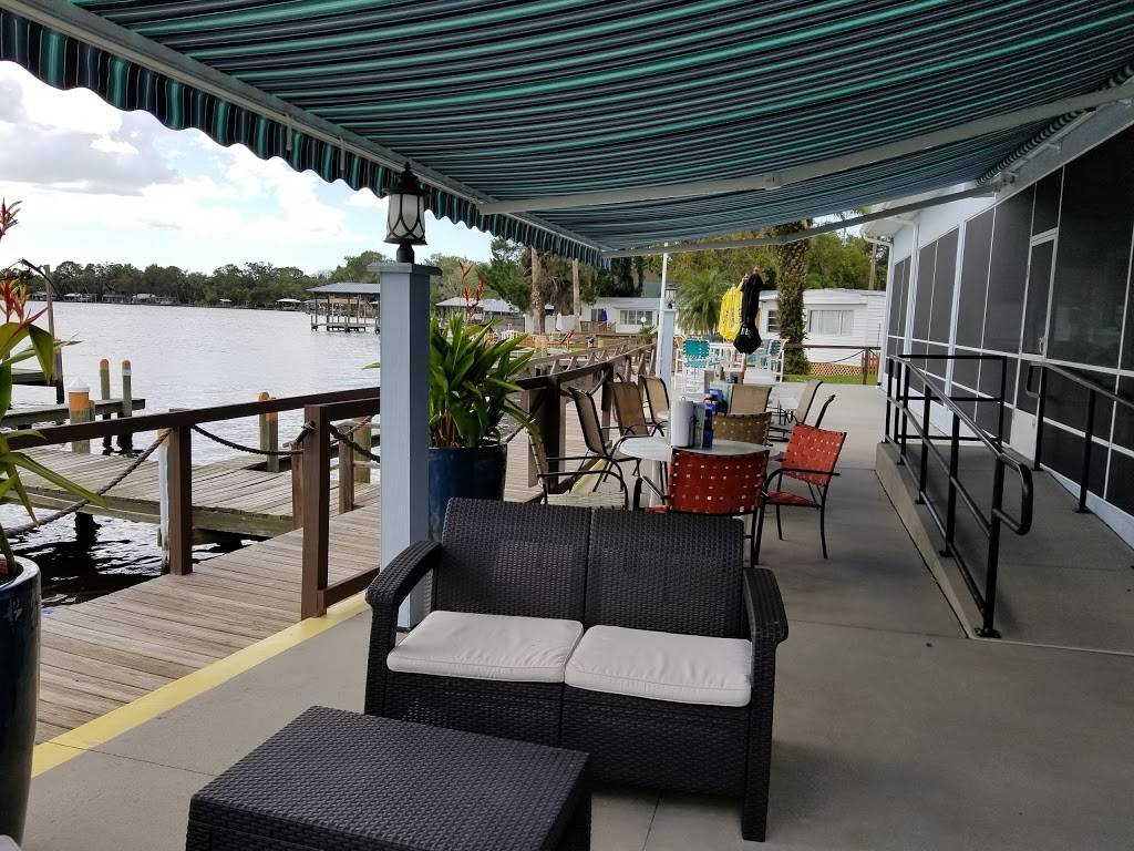 Seagrass Resort | restaurant | 10386 W Halls River Rd, Homosassa, FL 34448, USA | 3525036808 OR +1 352-503-6808