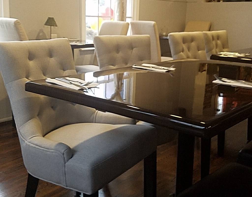 Silk Thai Restaurant | restaurant | 2210 Fontaine Ave, Charlottesville, VA 22903, USA | 4349778424 OR +1 434-977-8424