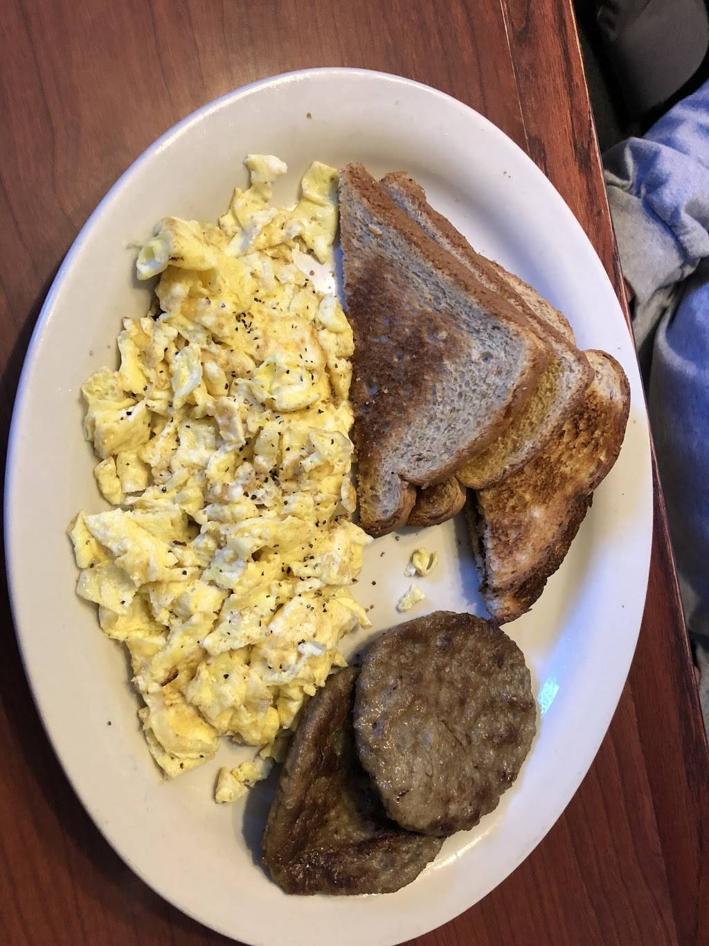 Gormans Restaurant | meal takeaway | 11011 Stillwater Blvd N, Lake Elmo, MN 55042, USA | 6517702476 OR +1 651-770-2476