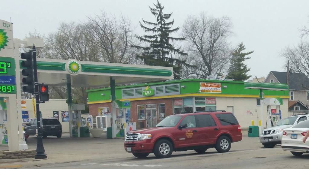 BP | restaurant | 902 Grand Ave, Waukegan, IL 60085, USA | 8476628585 OR +1 847-662-8585