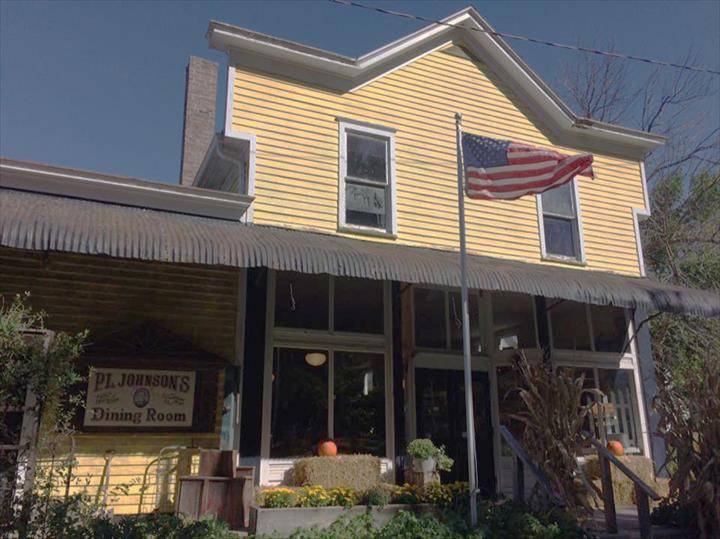 P L Johnsons Restaurant | restaurant | 110 W Bjorklund St, Bishop Hill, IL 61419, USA | 3099273885 OR +1 309-927-3885