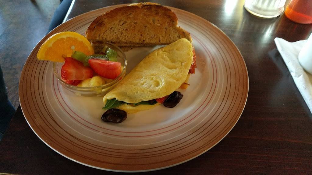 The Little Cake Cafe | restaurant | 1052 Main St, Newington, CT 06111, USA | 8606650566 OR +1 860-665-0566