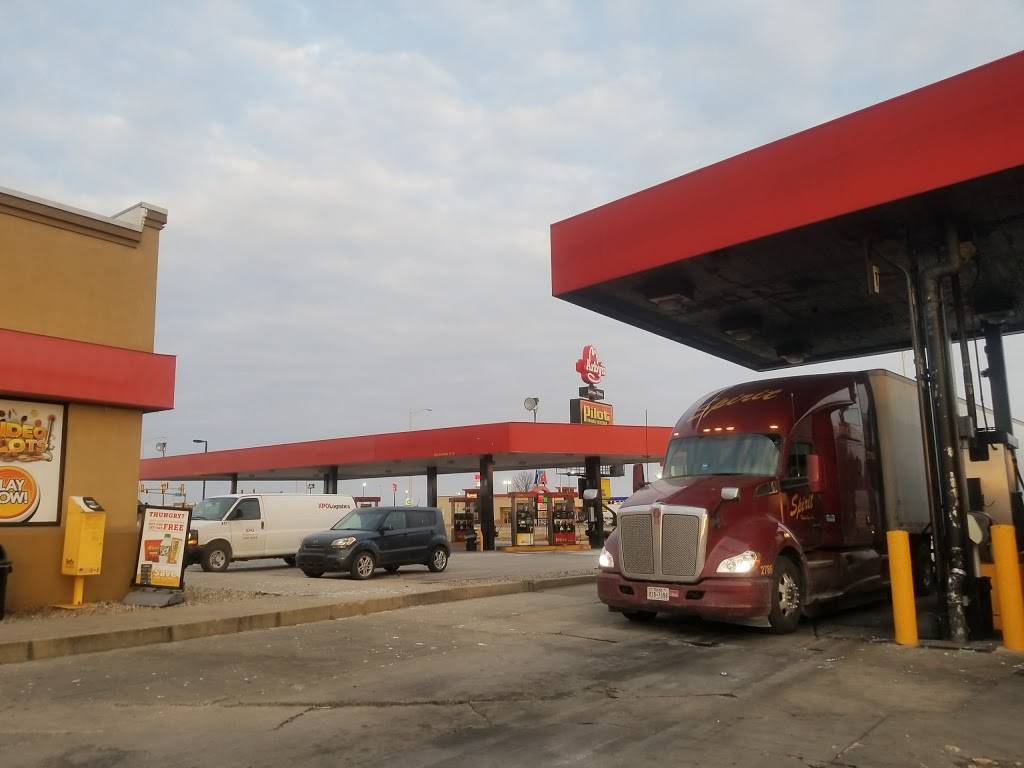 Pilot Travel Center | restaurant | 820 Edwardsville Rd, Troy, IL 62294, USA | 6186670946 OR +1 618-667-0946