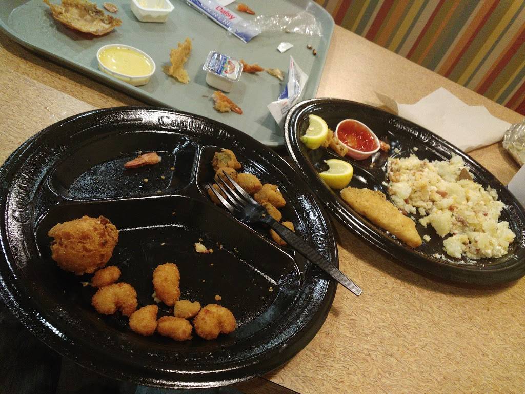 Captain Ds | restaurant | 8342 US Highway 51 N, Millington, TN 38053, USA | 9018733500 OR +1 901-873-3500