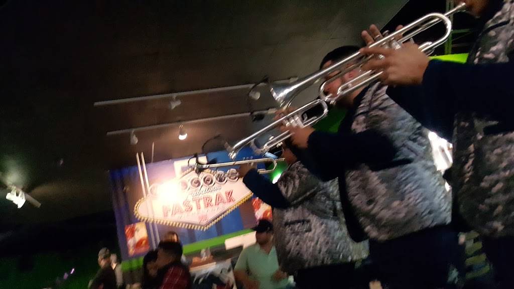 Fastrak 4 | restaurant | 403 Greens Rd, Houston, TX 77060, USA | 7134598011 OR +1 713-459-8011