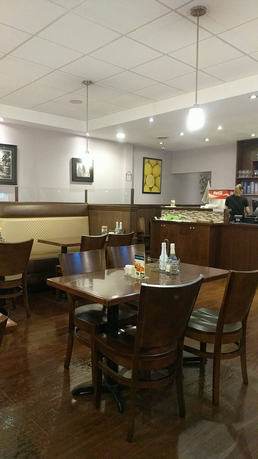 Crispys Fish & Chips | restaurant | 194 Springbank Ave, Woodstock, ON N4S 7R3, Canada | 5192908800 OR +1 519-290-8800