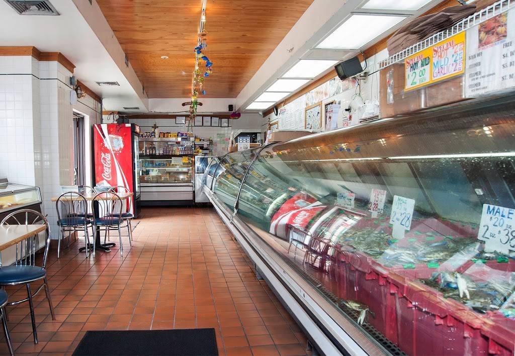 Flying Fish Seafood | restaurant | 2652 S 9th St, Philadelphia, PA 19148, USA | 2153395125 OR +1 215-339-5125