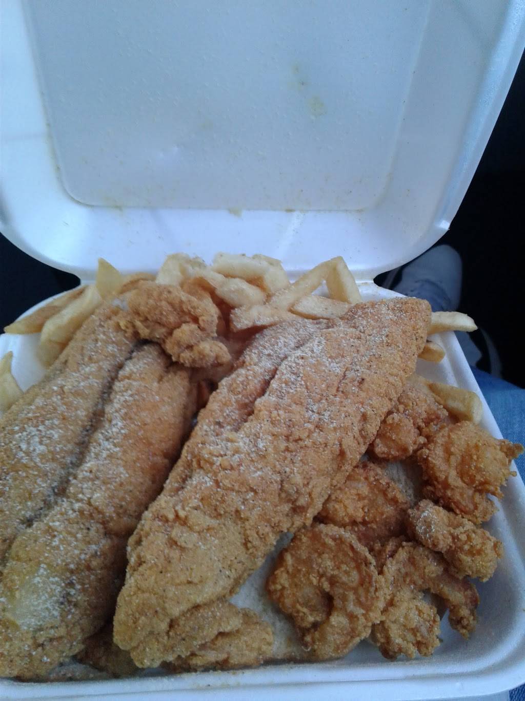 Royal Fish Shrimp & Chicken | restaurant | 884 E 5th Ave, Columbus, OH 43201, USA | 6144296002 OR +1 614-429-6002