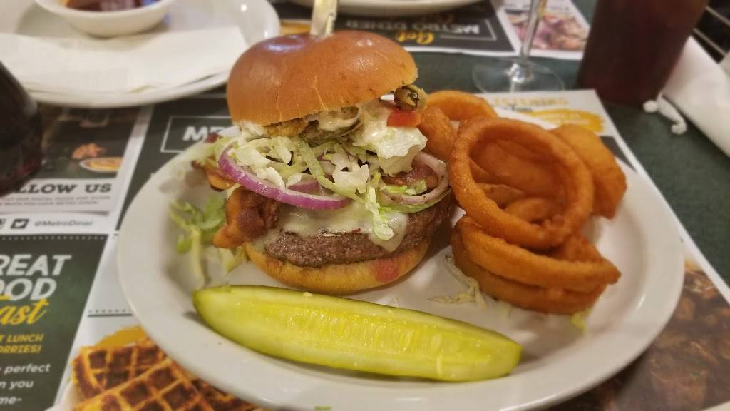 Metro Diner | cafe | 1124 Volvo Pkwy, Chesapeake, VA 23320, USA | 7576450203 OR +1 757-645-0203