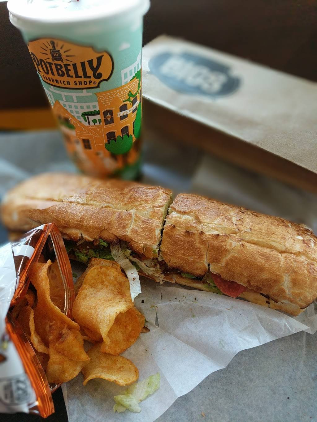 Potbelly Sandwich Shop | restaurant | 6464 N Sheridan Rd, Chicago, IL 60626, USA | 7735965335 OR +1 773-596-5335