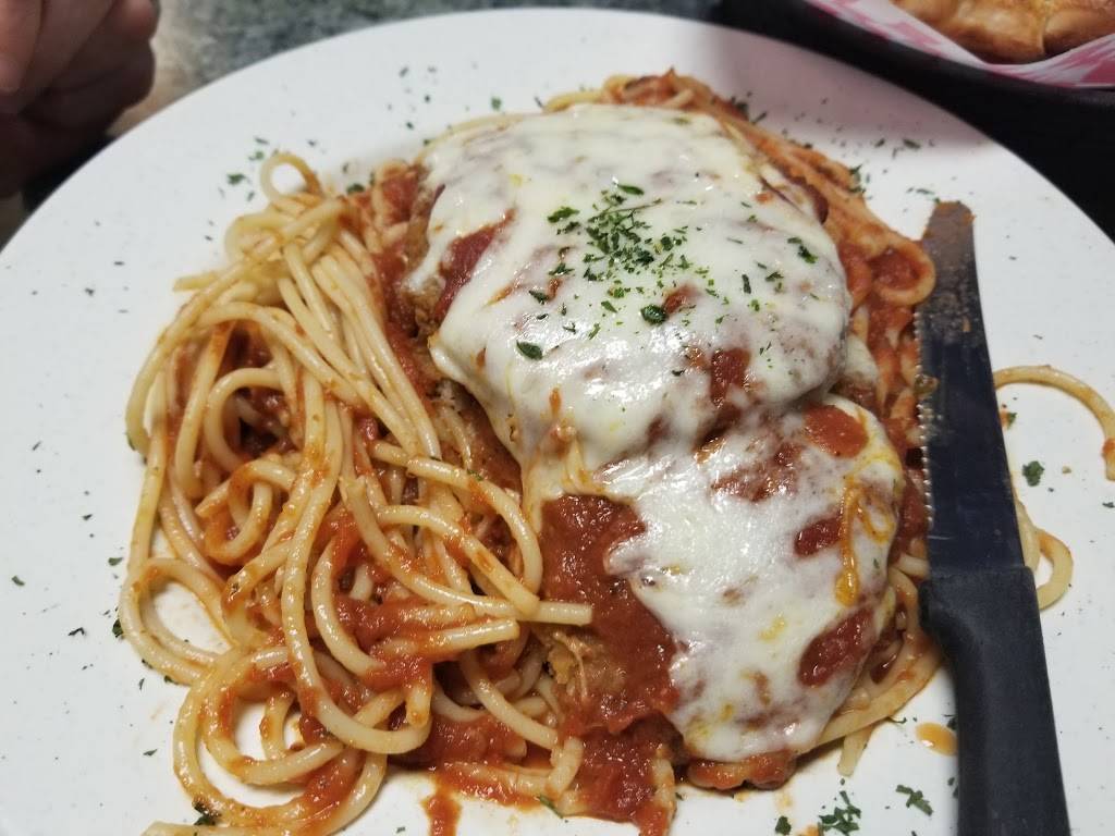 R-Place Eatery | restaurant | 35523 US-27, Haines City, FL 33844, USA | 8634211304 OR +1 863-421-1304