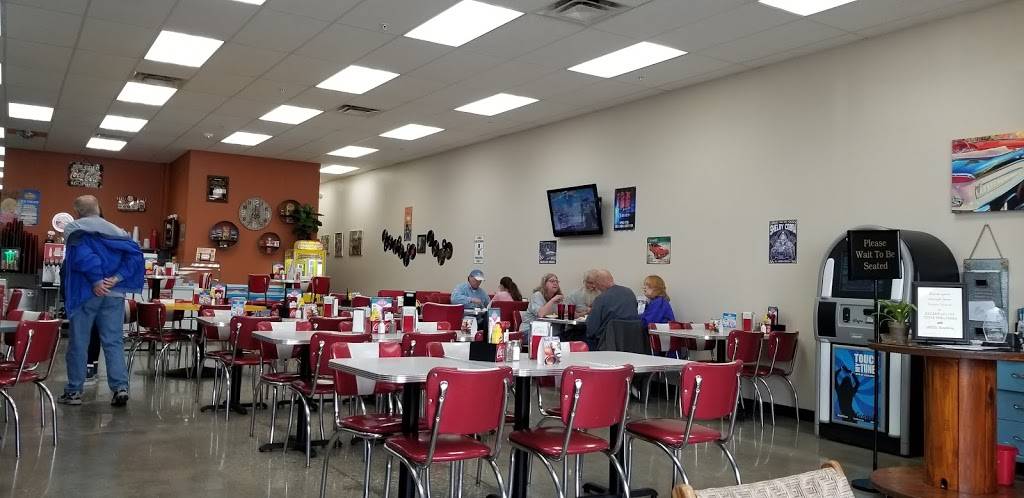 Sugar Shack Diner | restaurant | 550 36th Ave SW Suite J, Altoona, IA 50009, USA | 5159672527 OR +1 515-967-2527